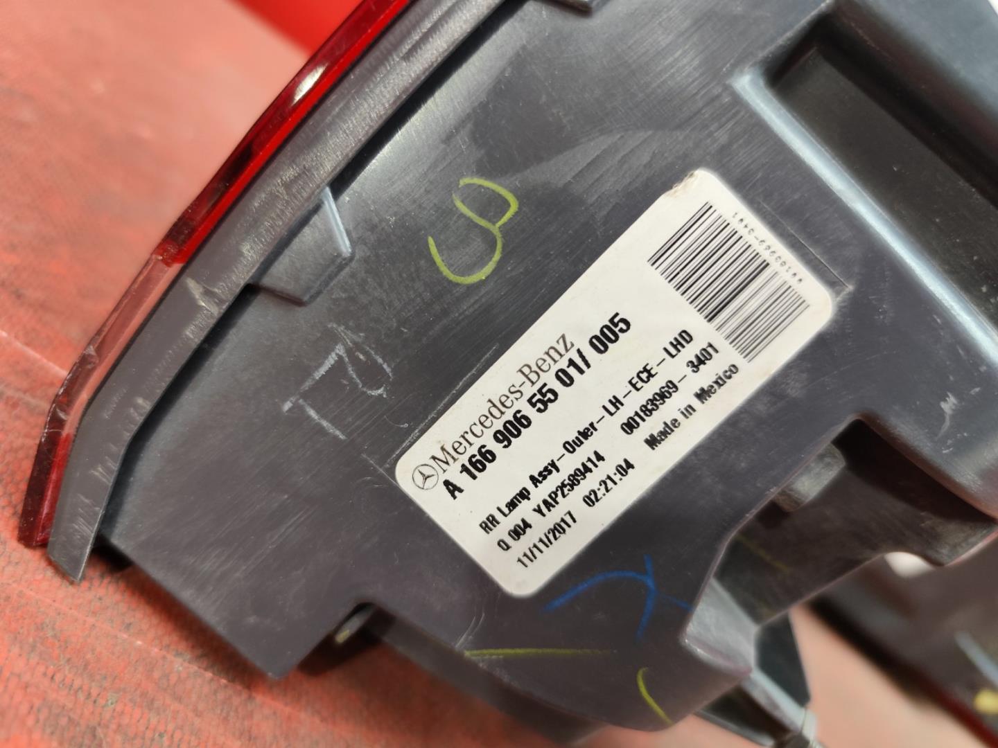 Фонарь задний