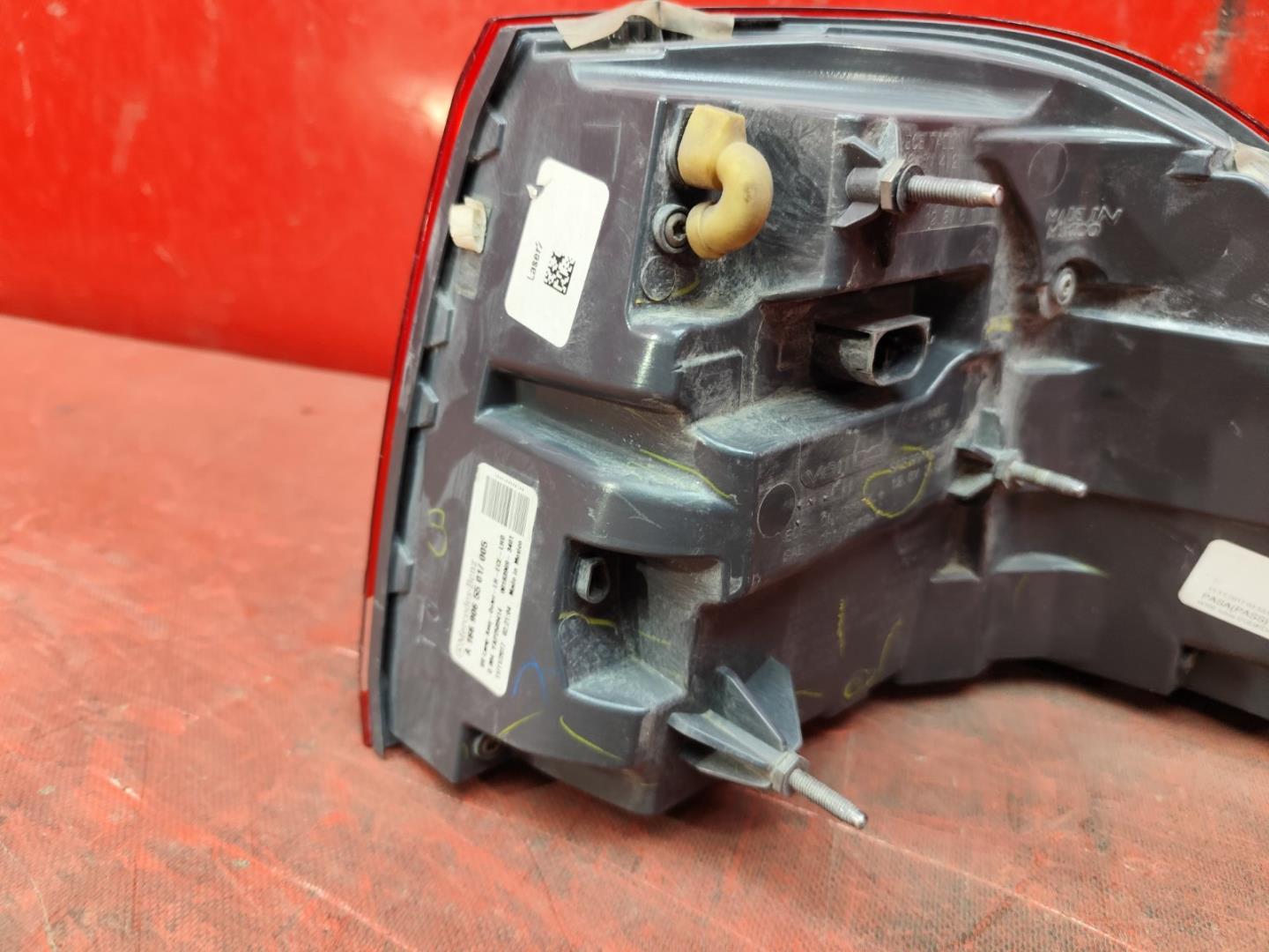 Фонарь задний