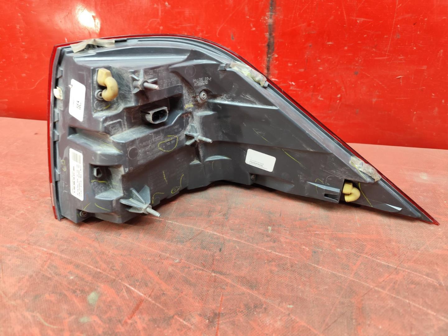 Фонарь задний