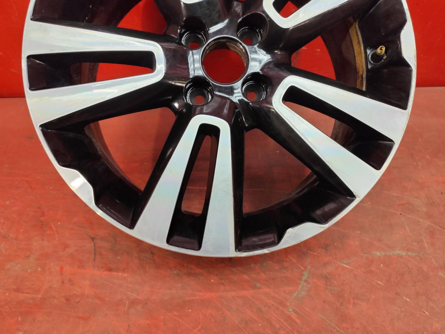 Диск колесный литой легкий сплав