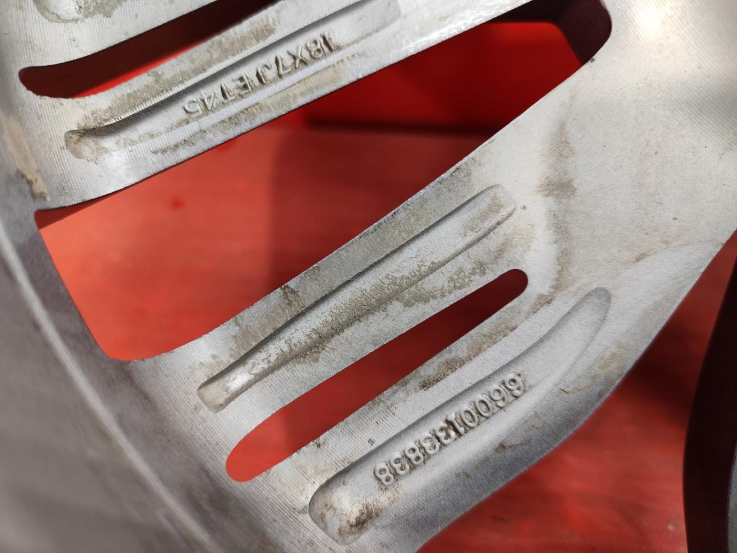 Диск колесный литой легкий сплав