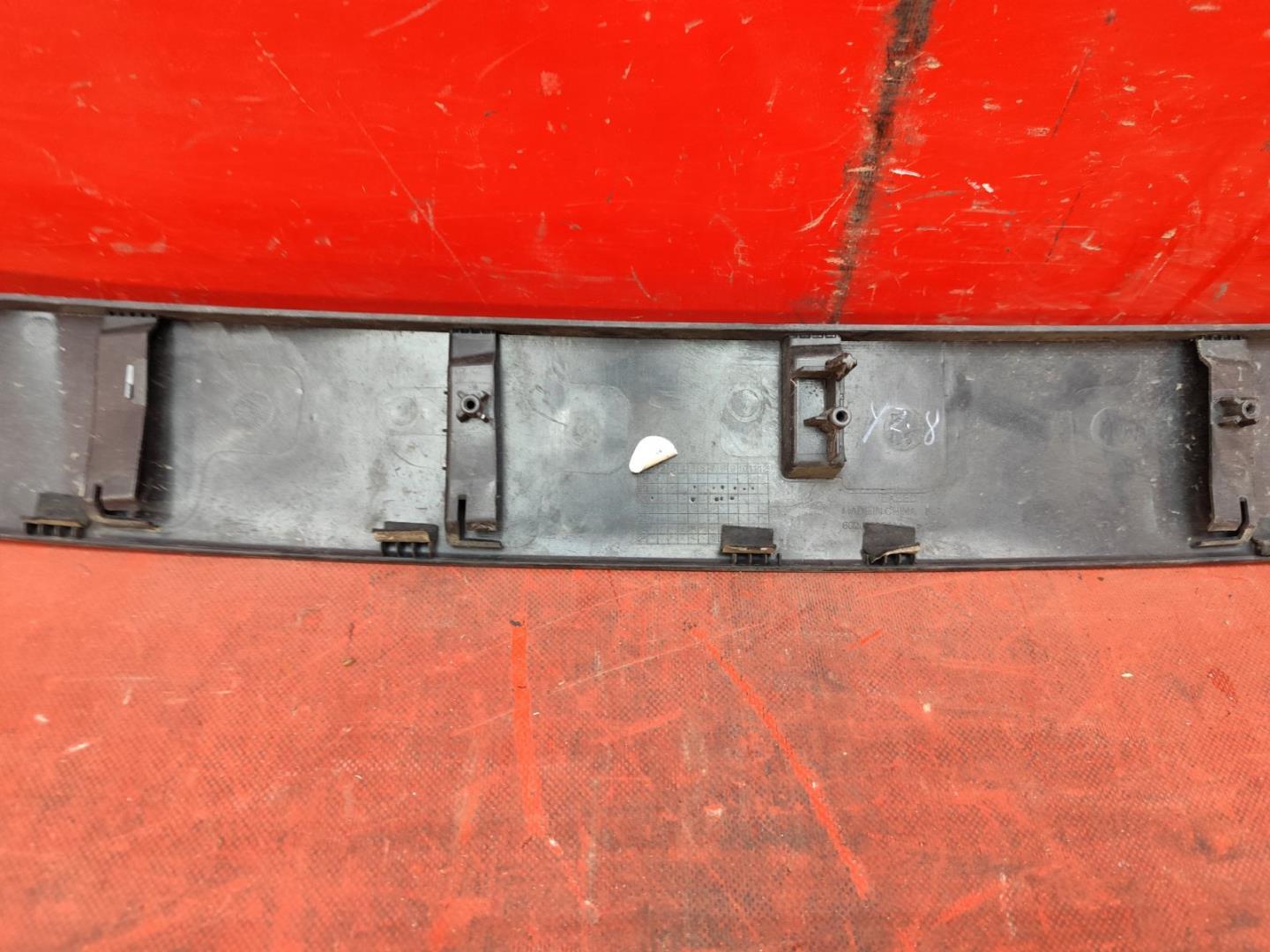 Накладка на решетку радиатора