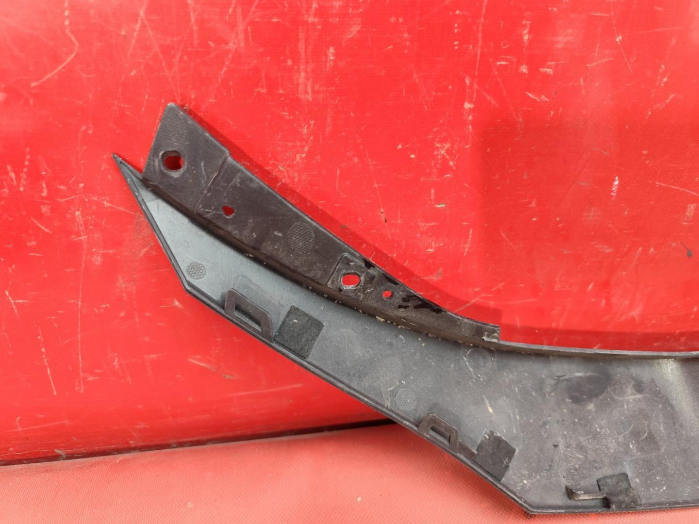 Накладка на решетку радиатора