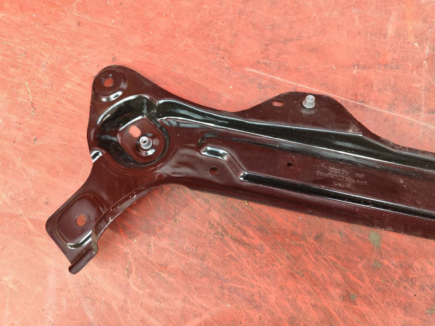 Кронштейн крепления фары