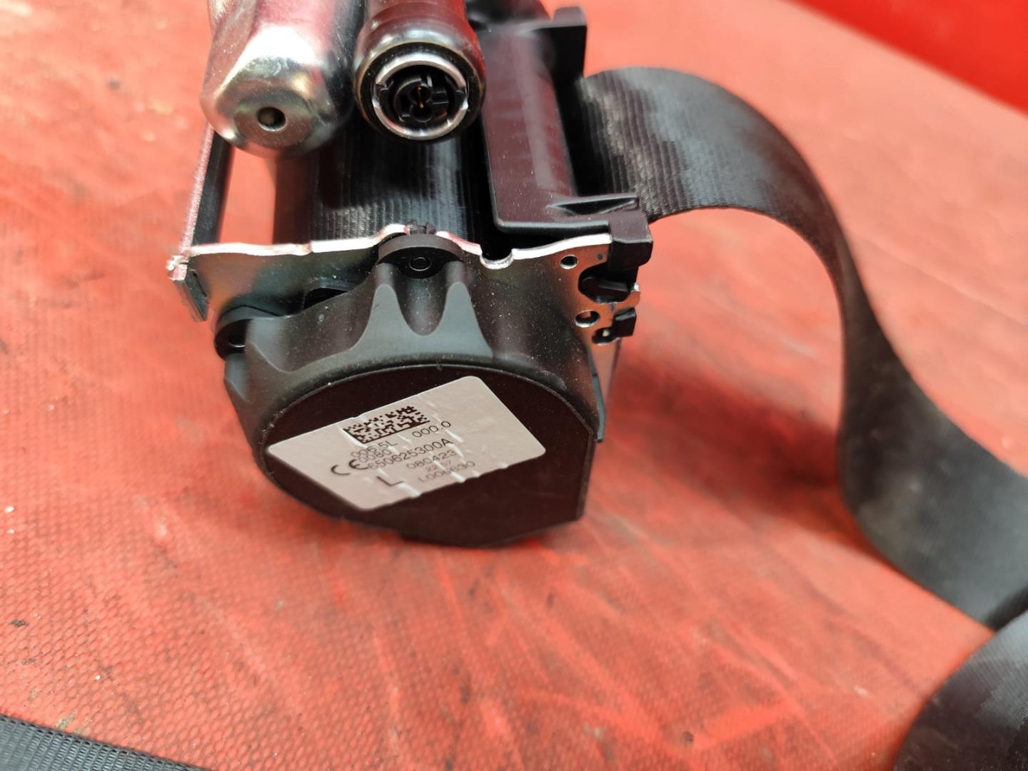 Ремень безопасности