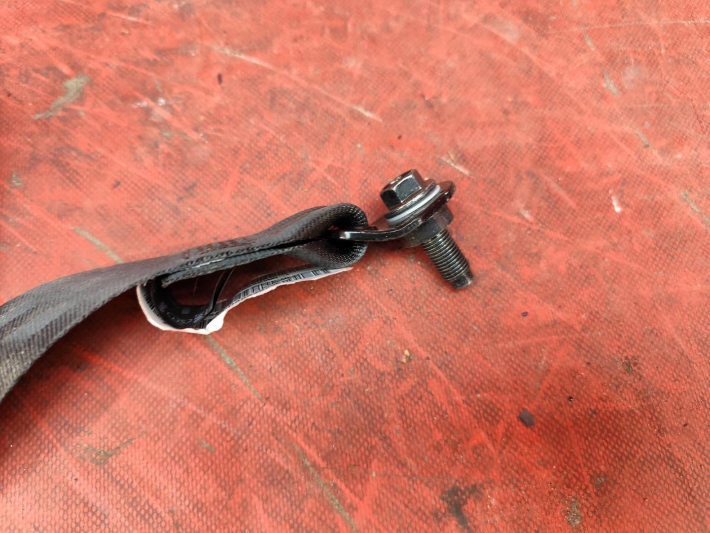 Ремень безопасности