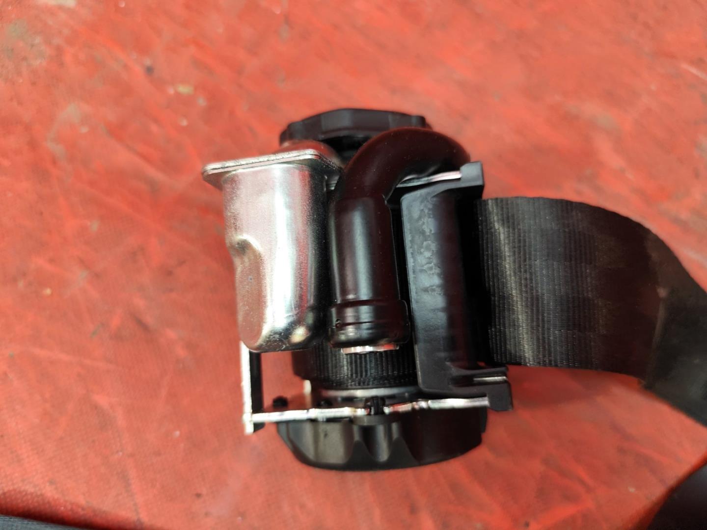 Ремень безопасности