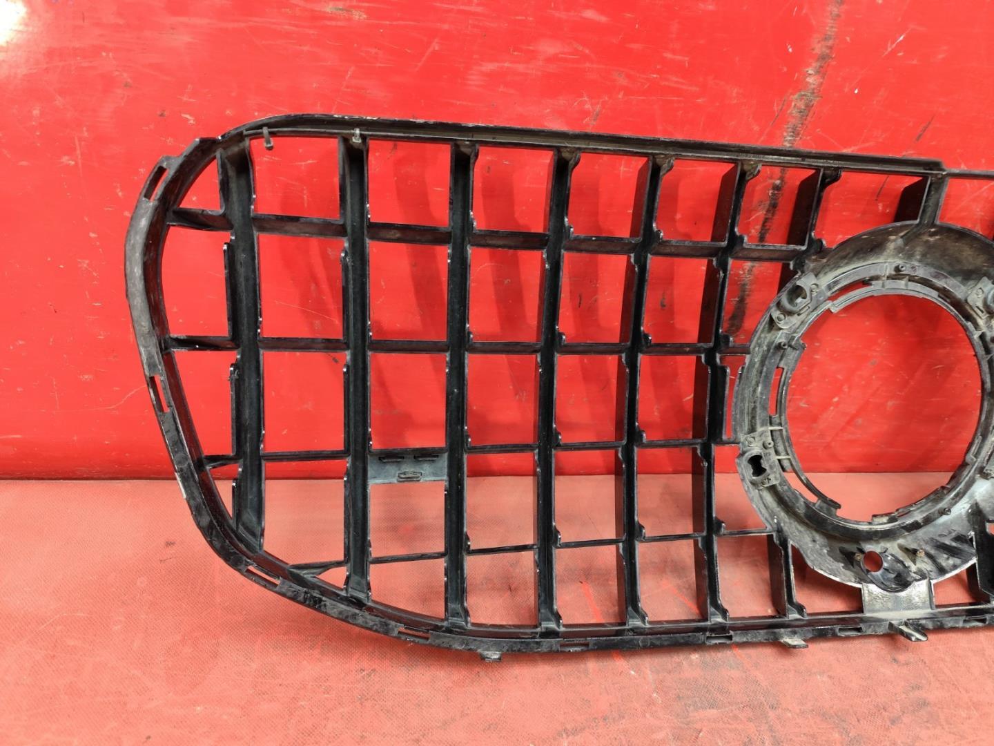 Решетка радиатора