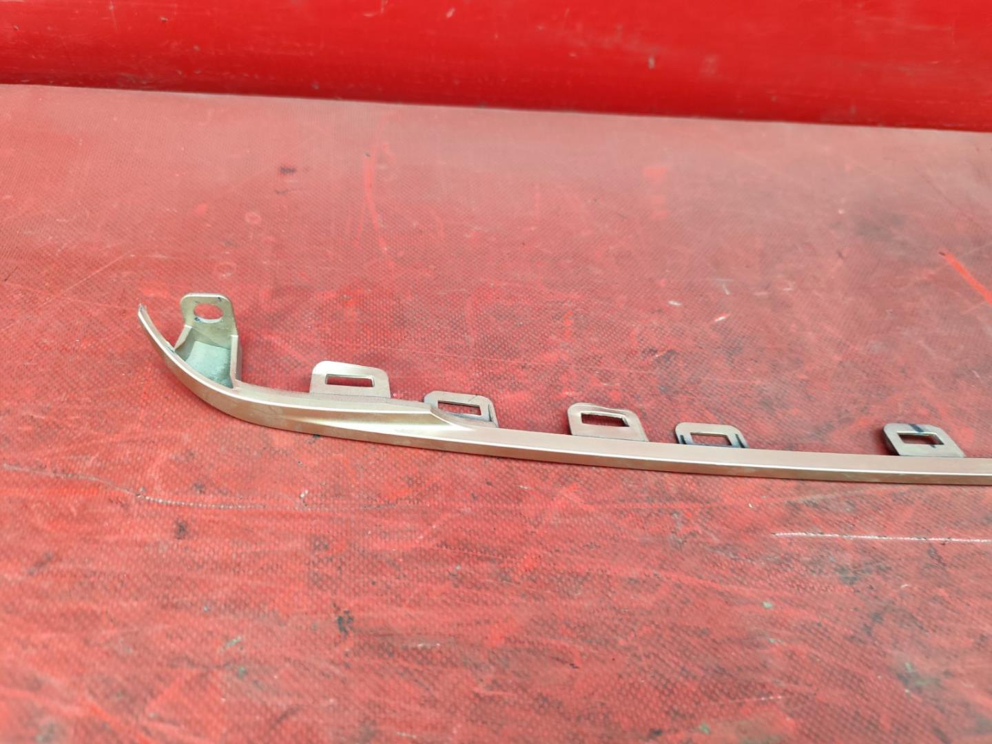 Накладка на решетку радиатора