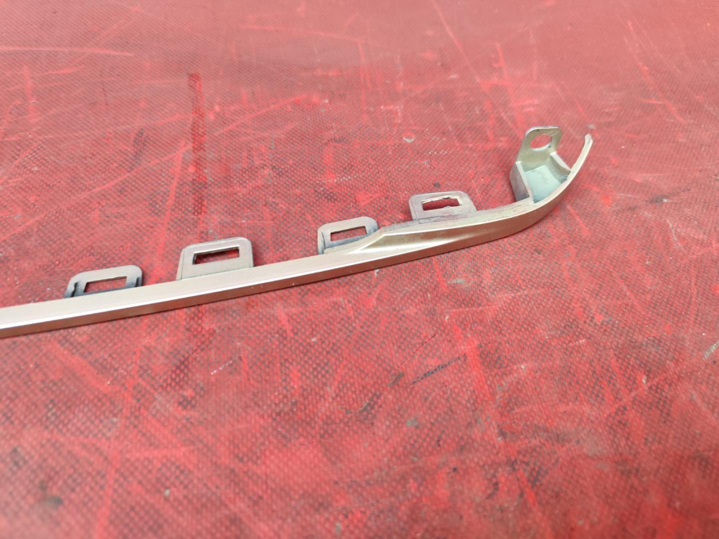 Накладка на решетку радиатора