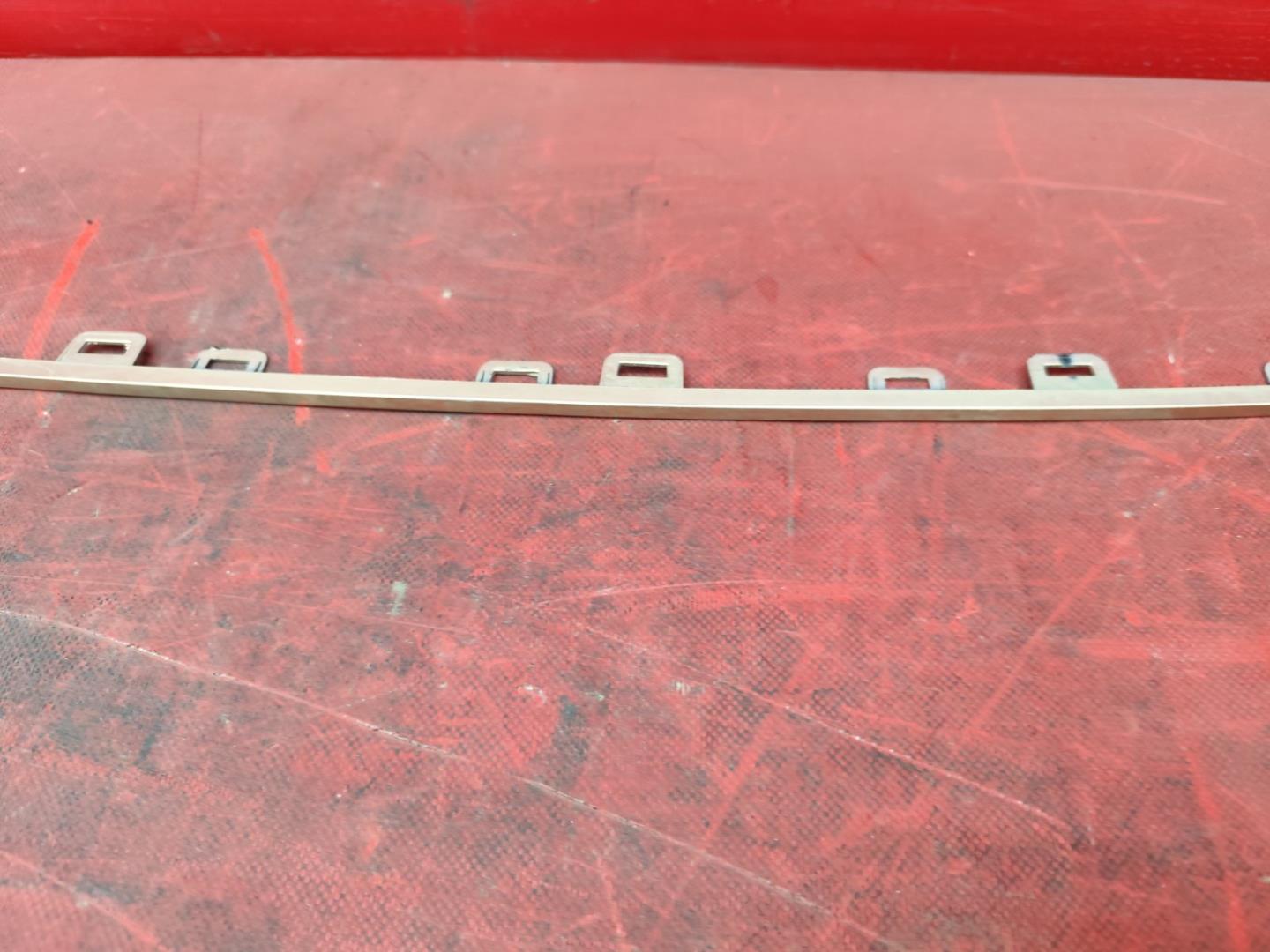 Накладка на решетку радиатора