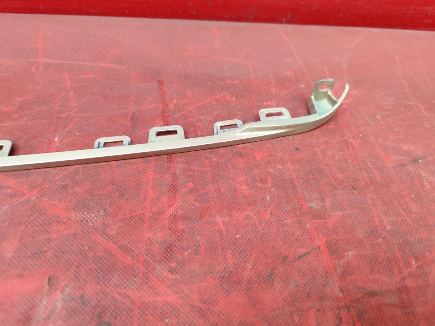 Накладка на решетку радиатора