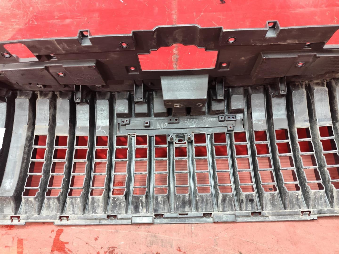 Решетка радиатора