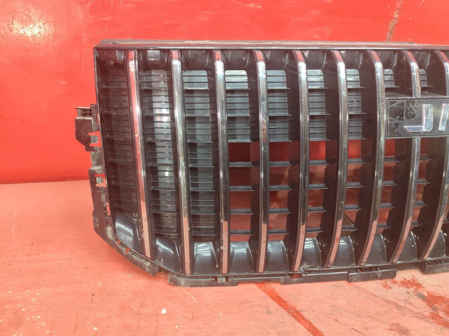 Решетка радиатора