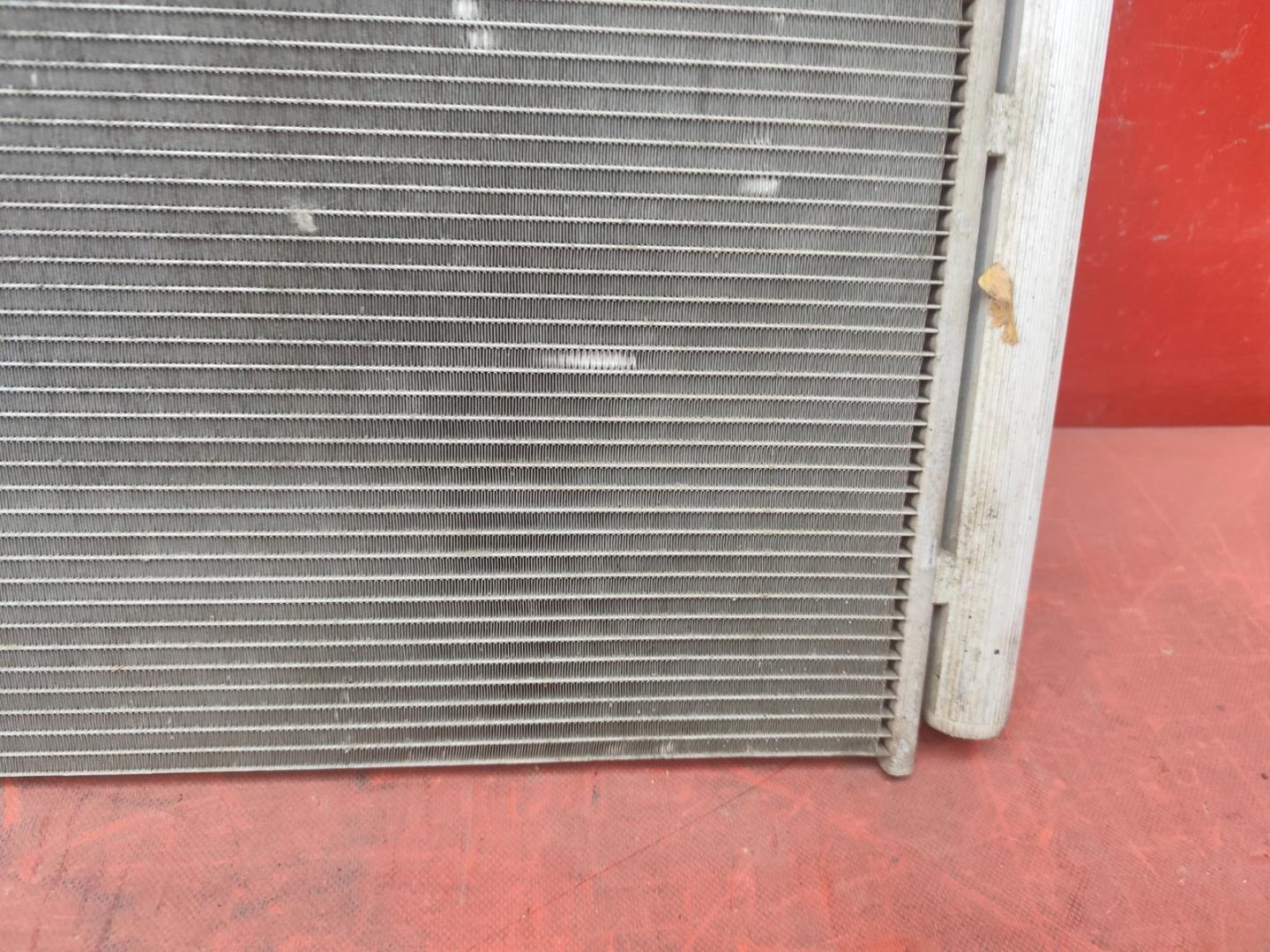 Радиатор кондиционера / конденсер