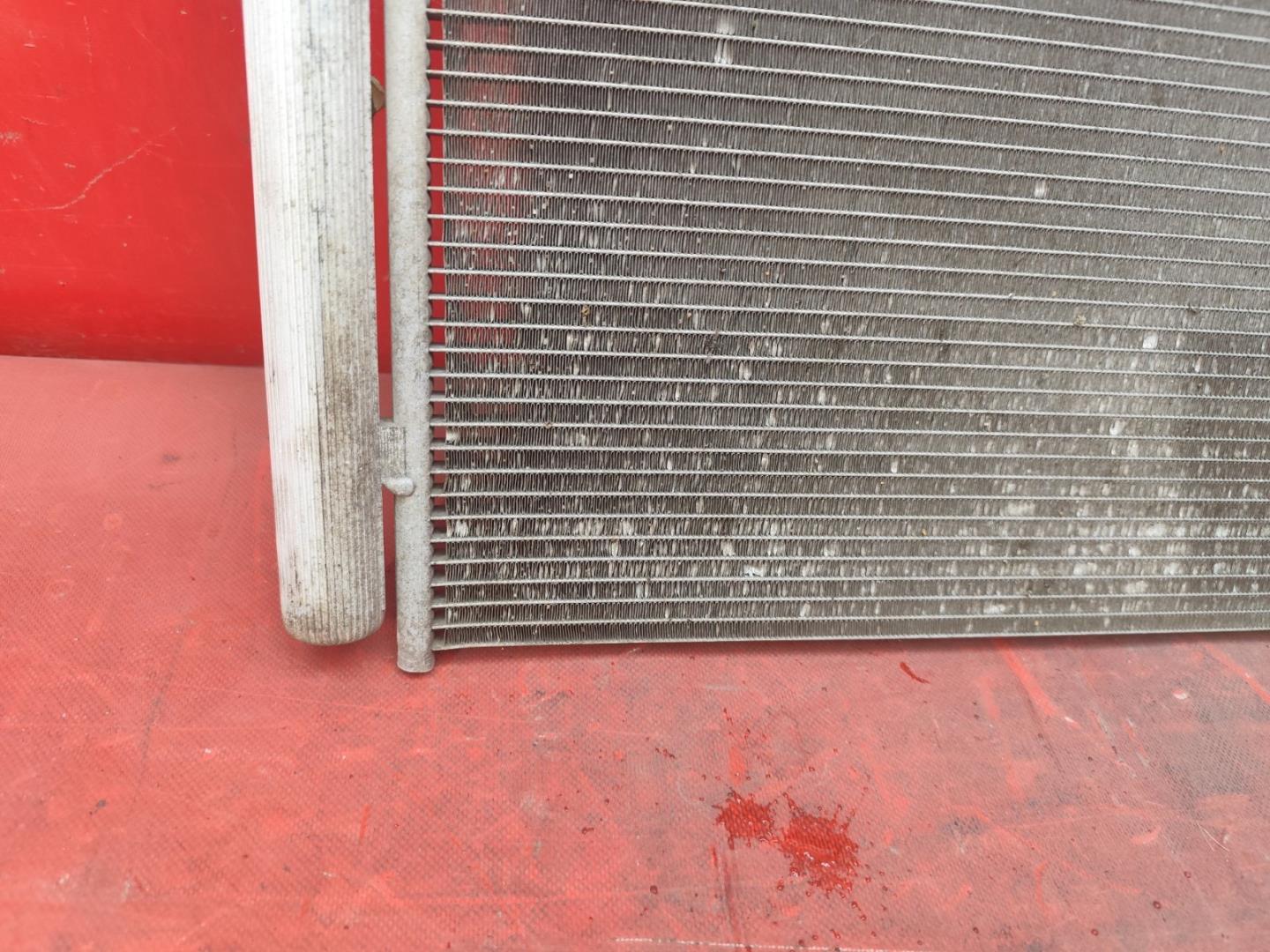 Радиатор кондиционера / конденсер