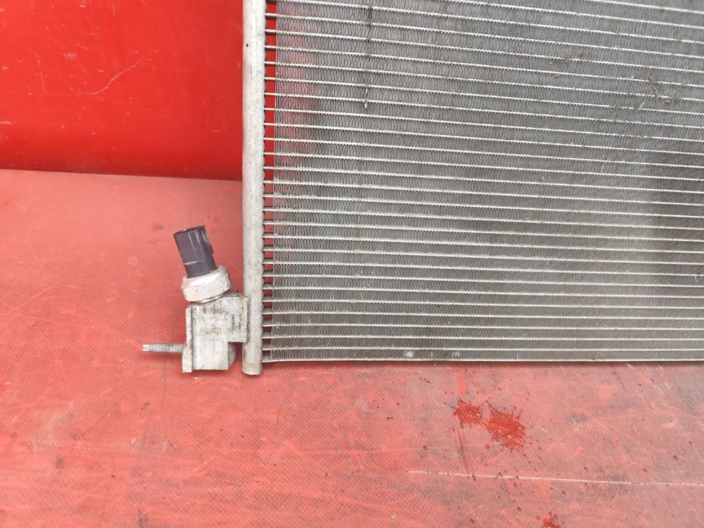 Радиатор кондиционера / конденсер