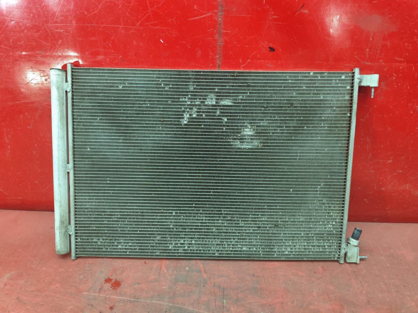 Радиатор кондиционера / конденсер