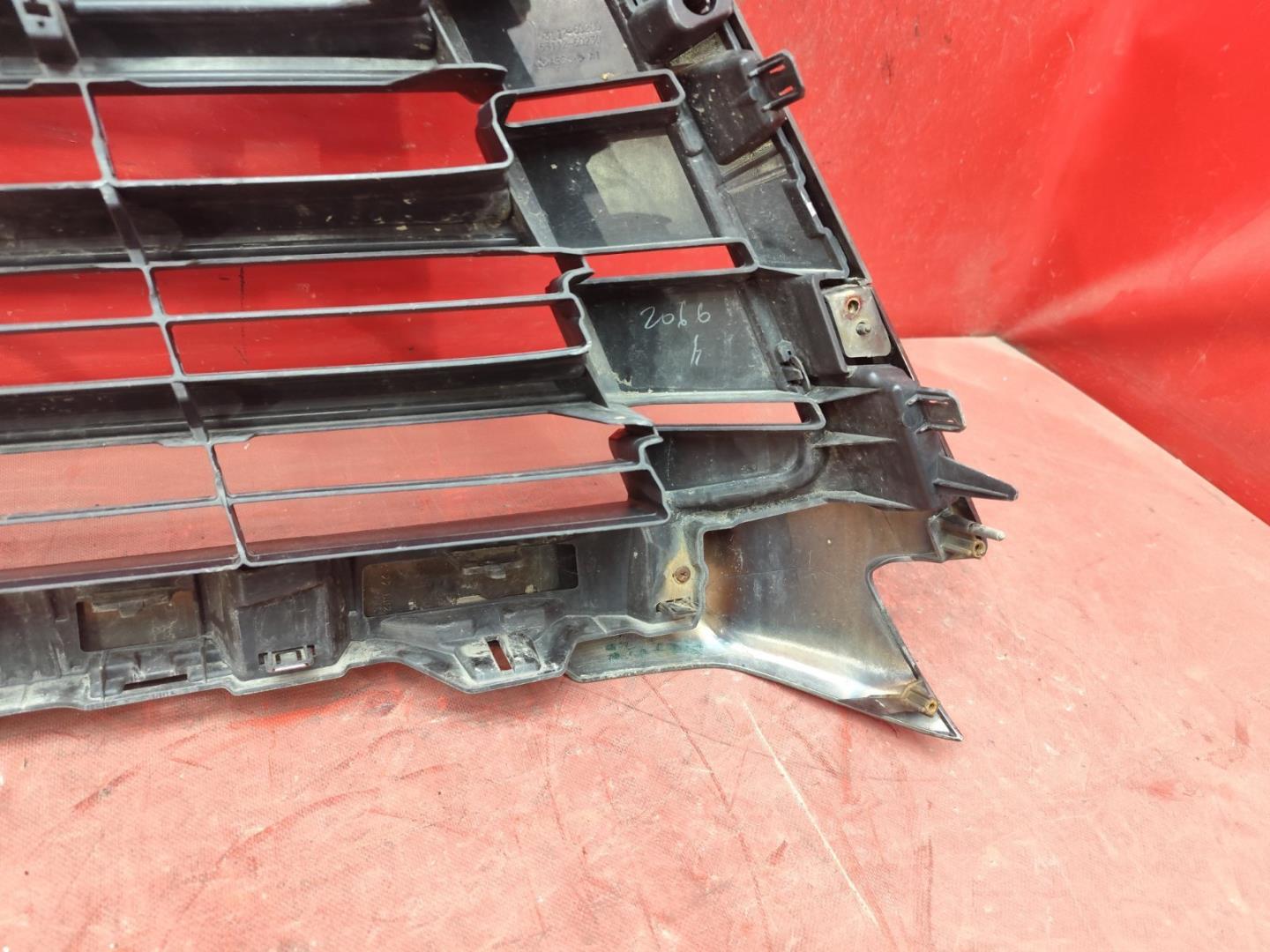 Решетка радиатора