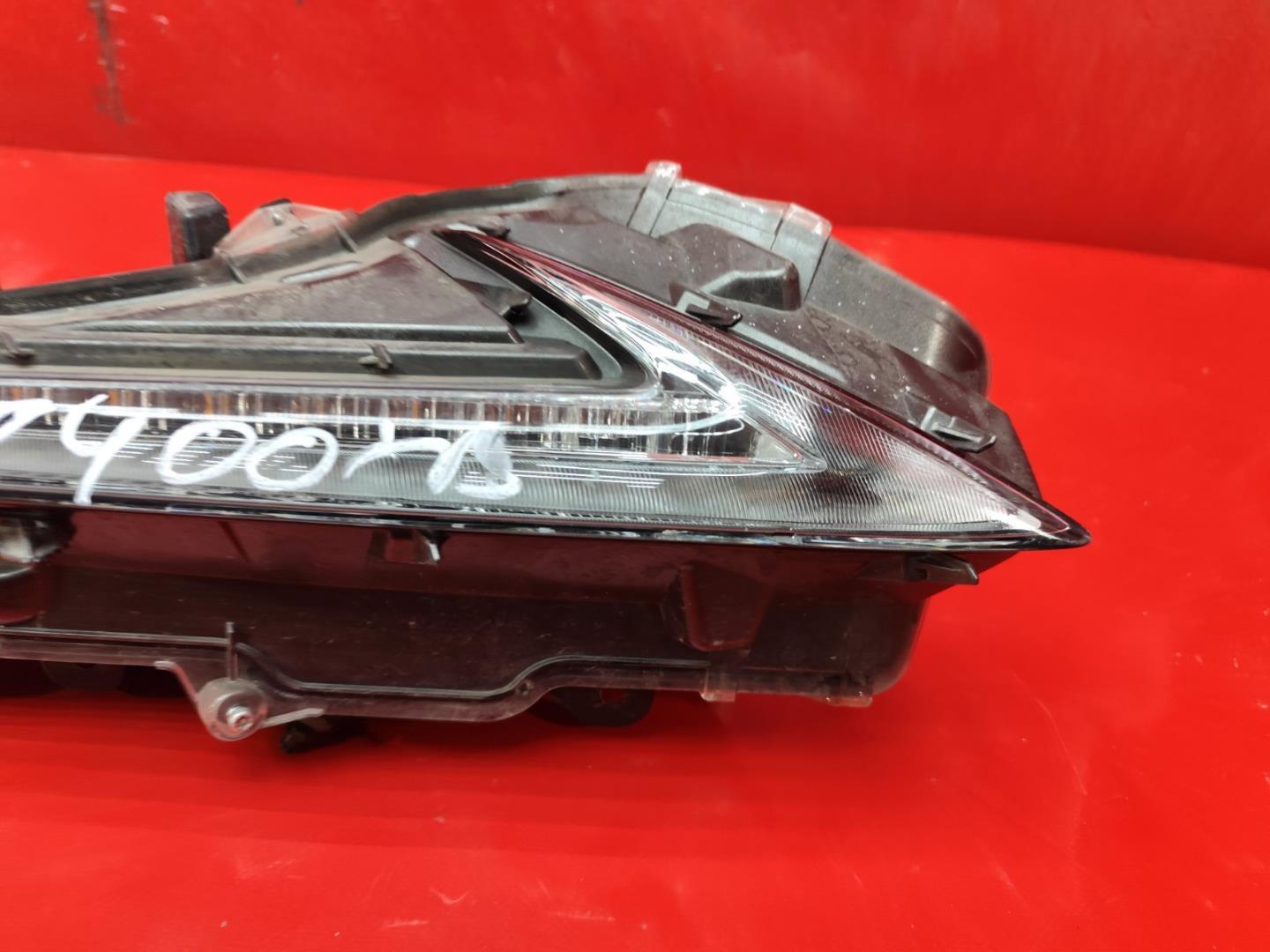 Фара дневного света (ходовые огни)