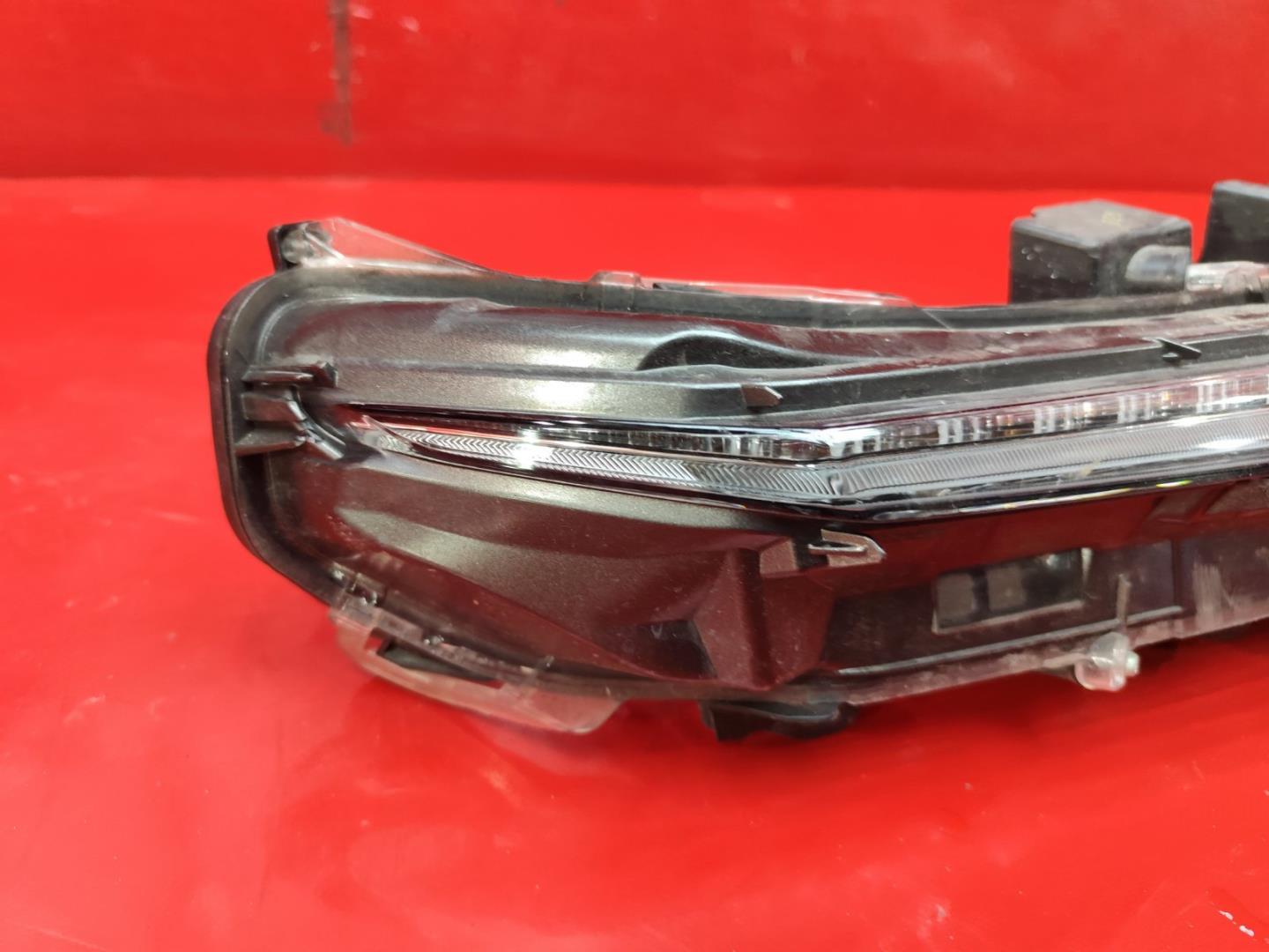 Фара дневного света (ходовые огни)