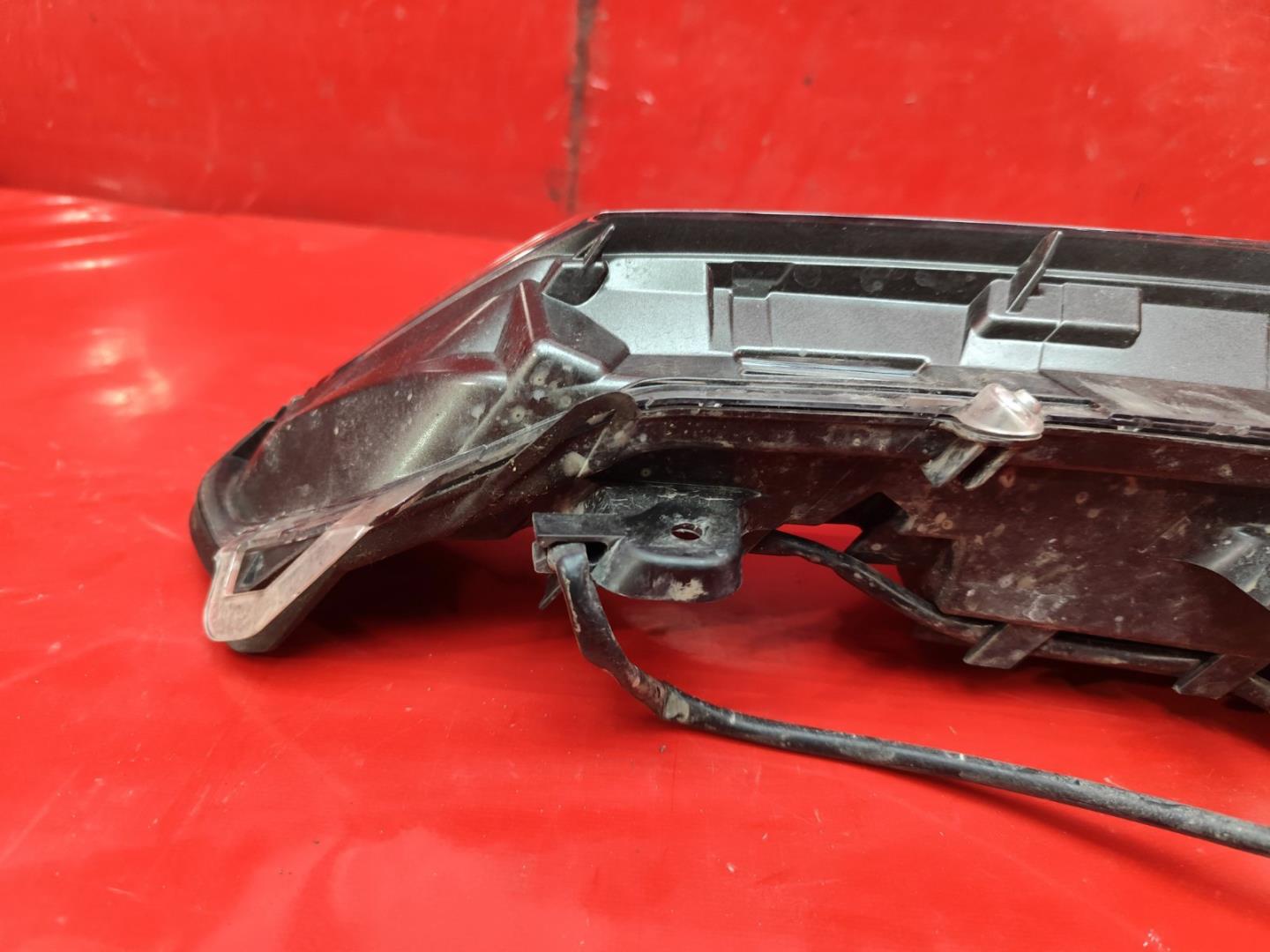 Фара дневного света (ходовые огни)