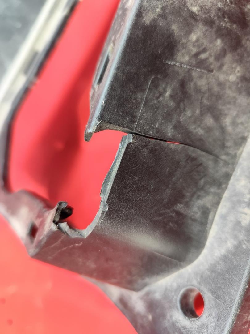 Решетка стеклоочистителей (Жабо)