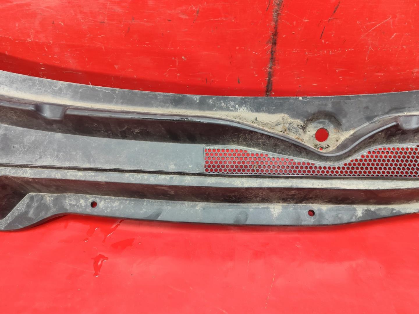 Решетка стеклоочистителей (Жабо)