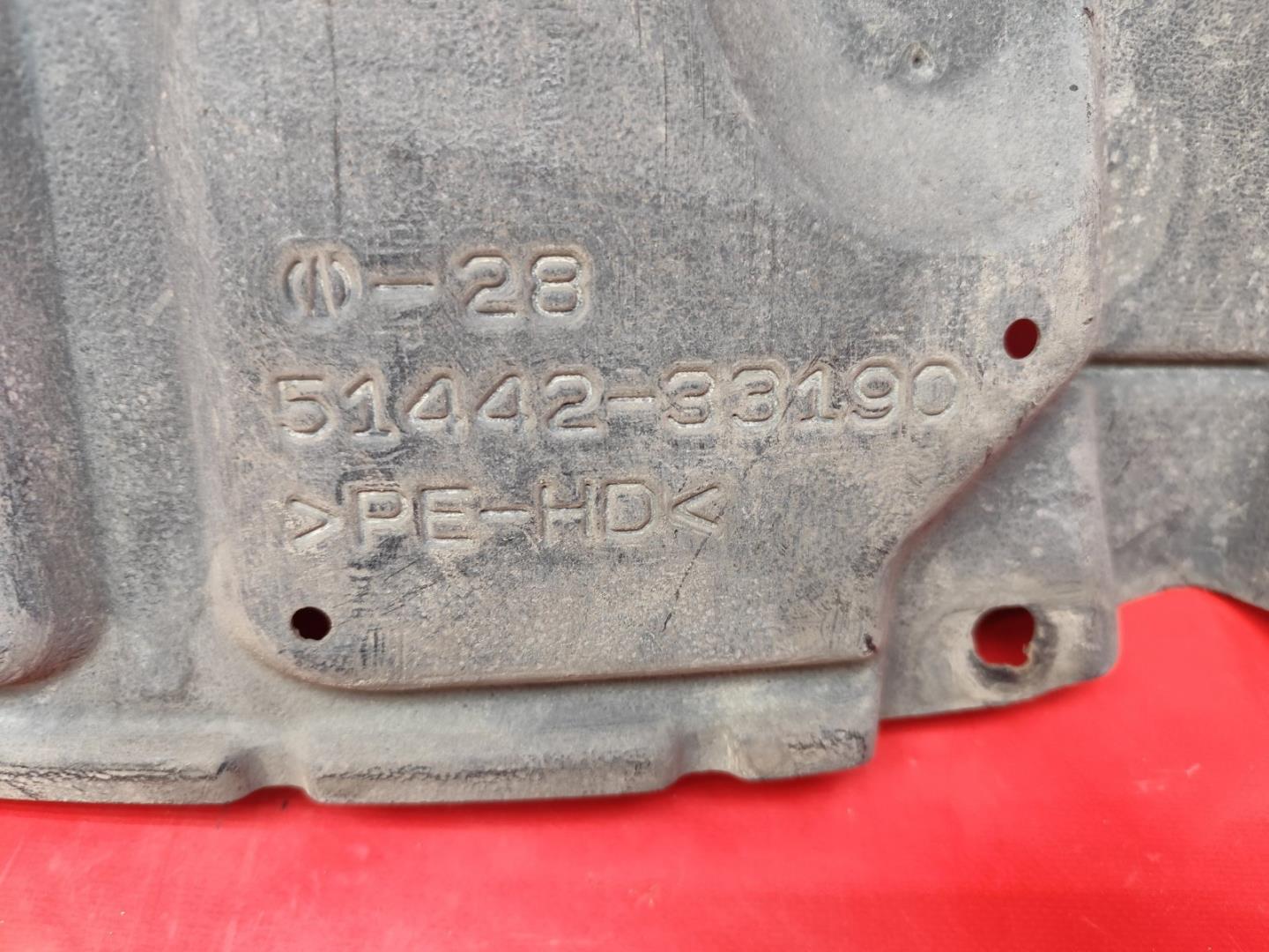 Пыльник переднего бампера