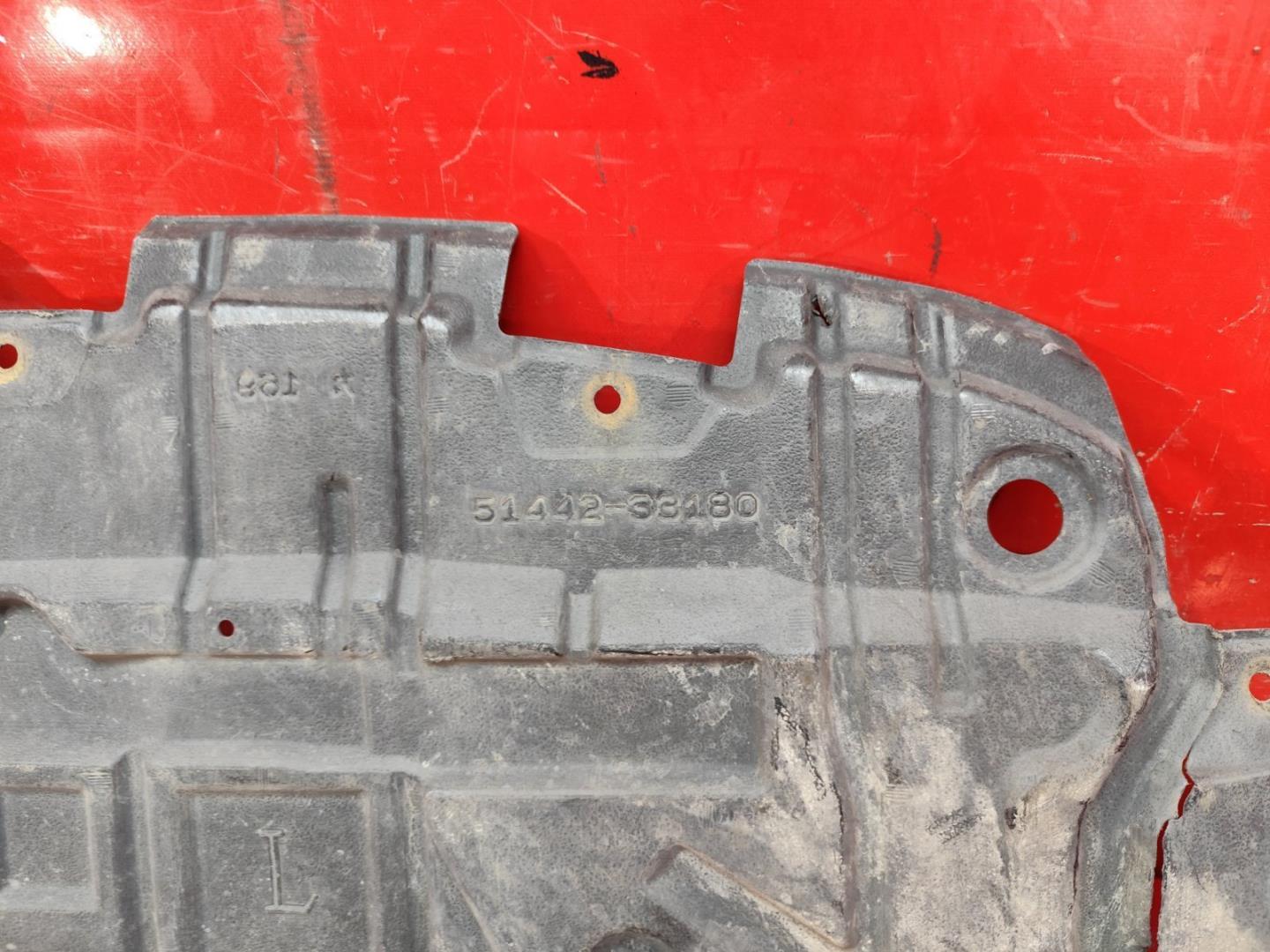 Пыльник переднего бампера