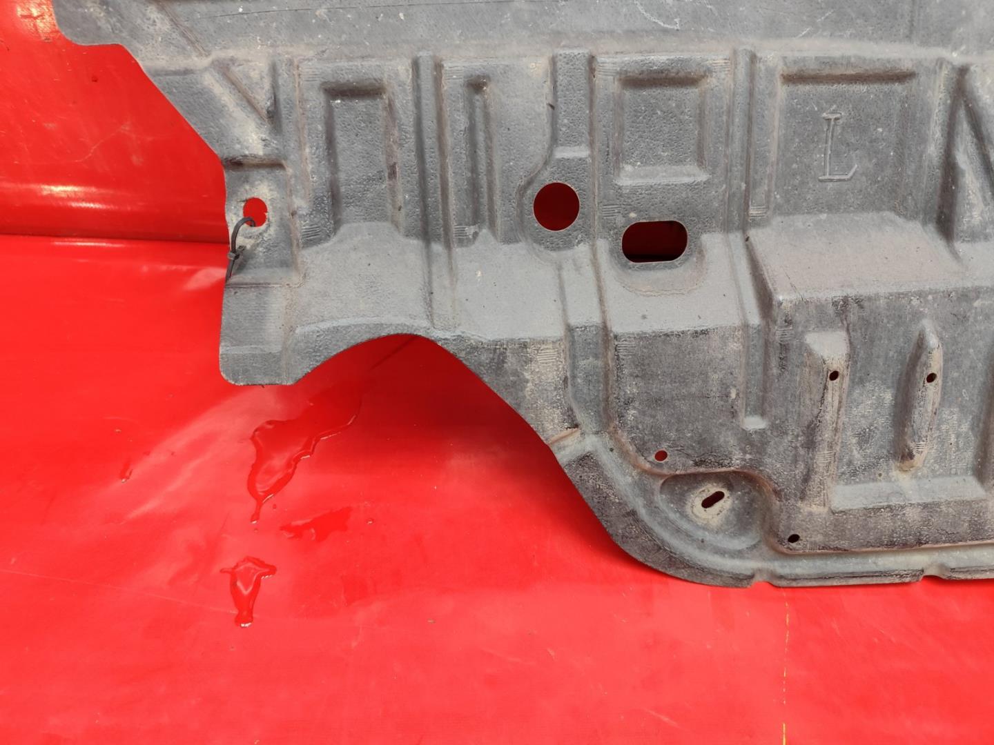 Пыльник переднего бампера