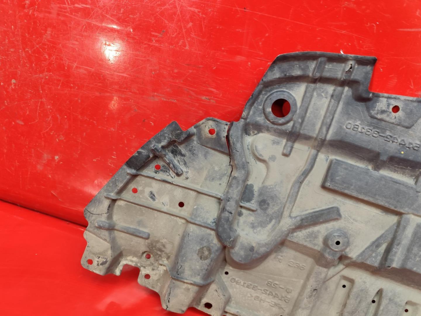 Пыльник переднего бампера