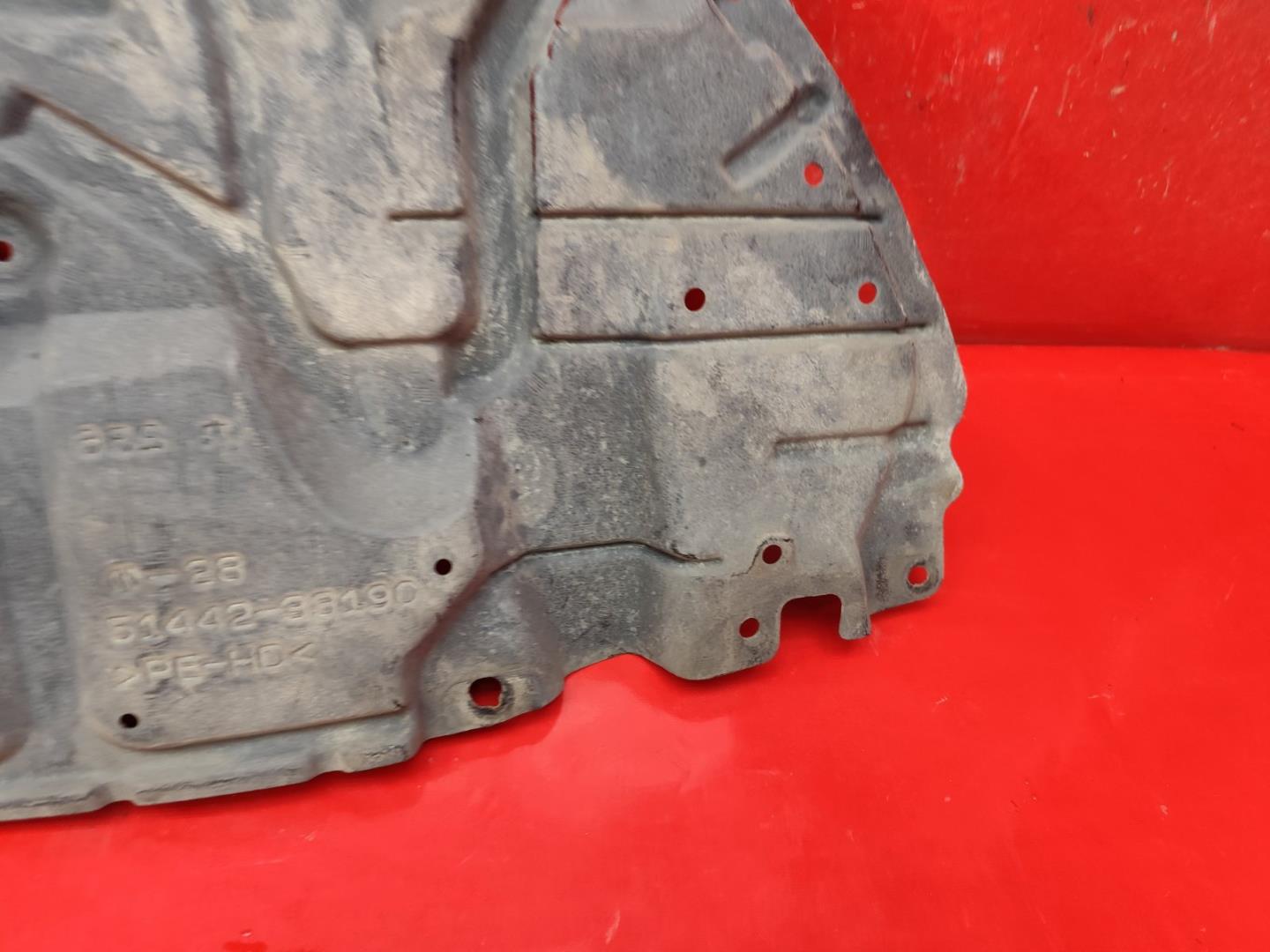 Пыльник переднего бампера