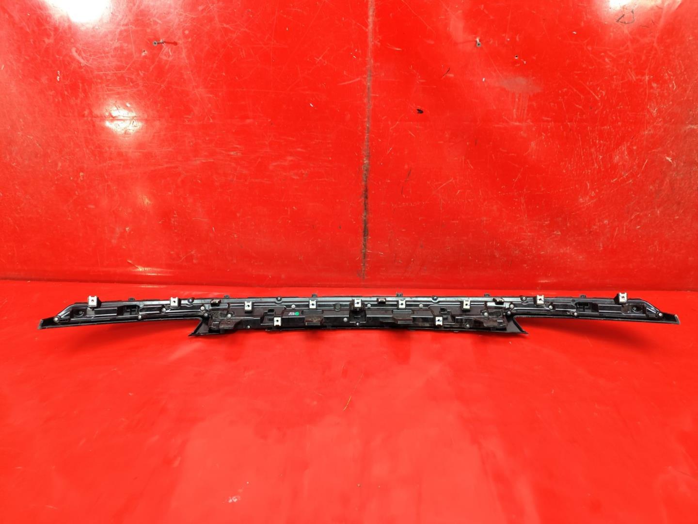 Накладка на решетку радиатора