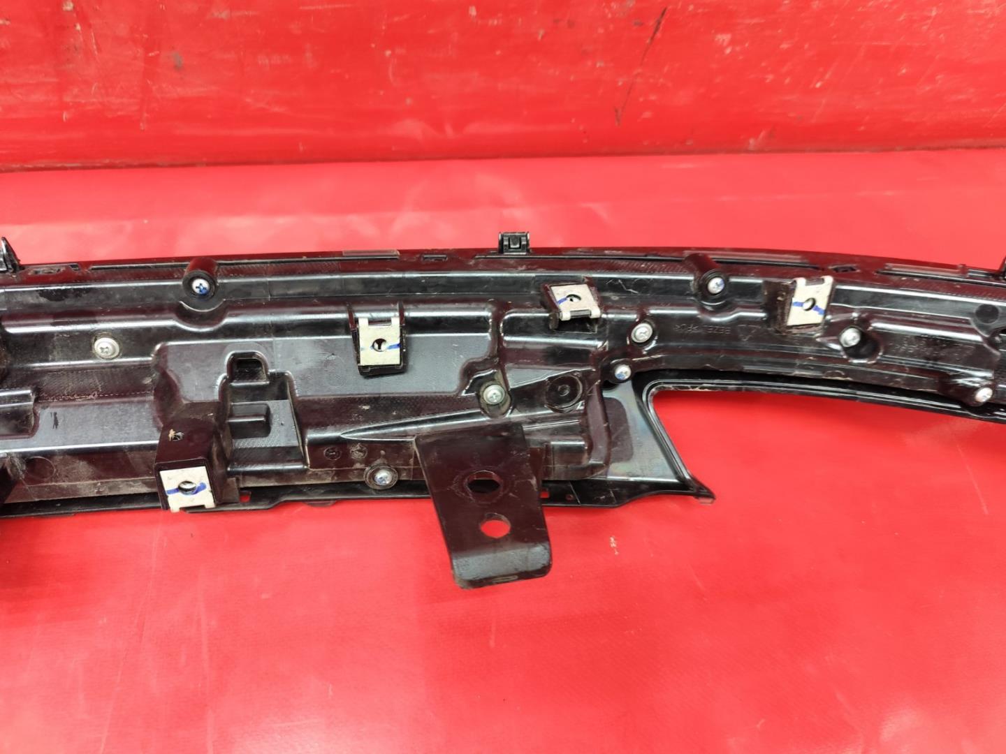 Накладка на решетку радиатора