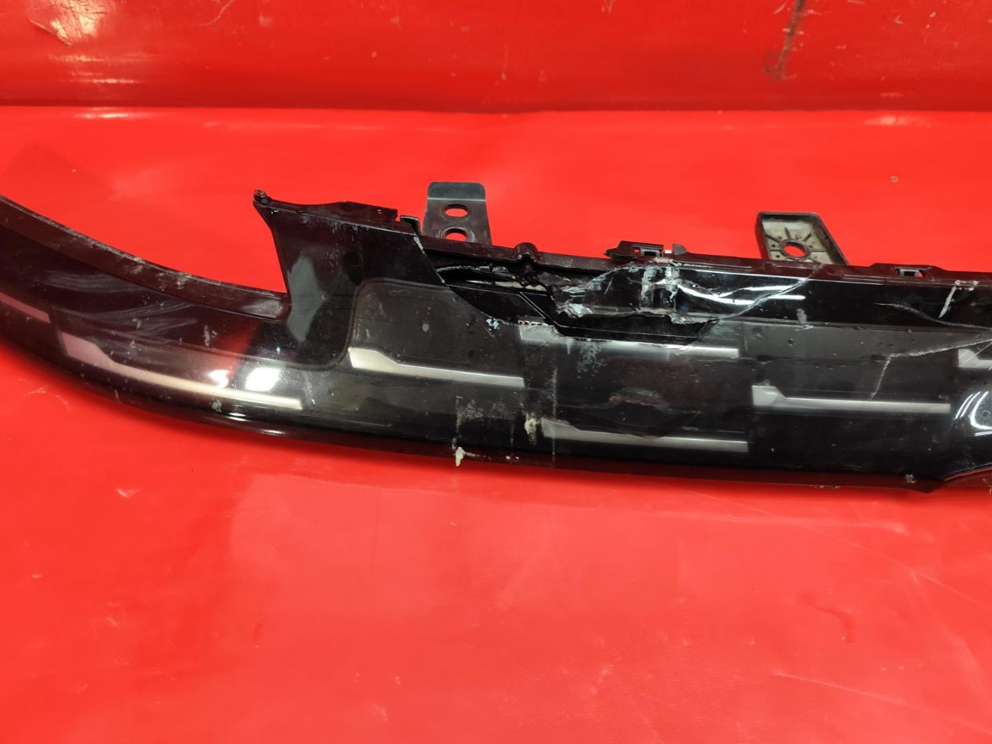 Накладка на решетку радиатора