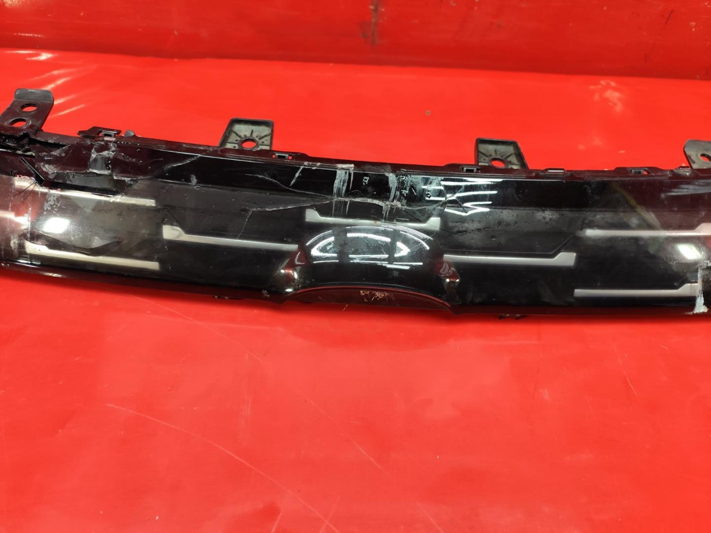 Накладка на решетку радиатора