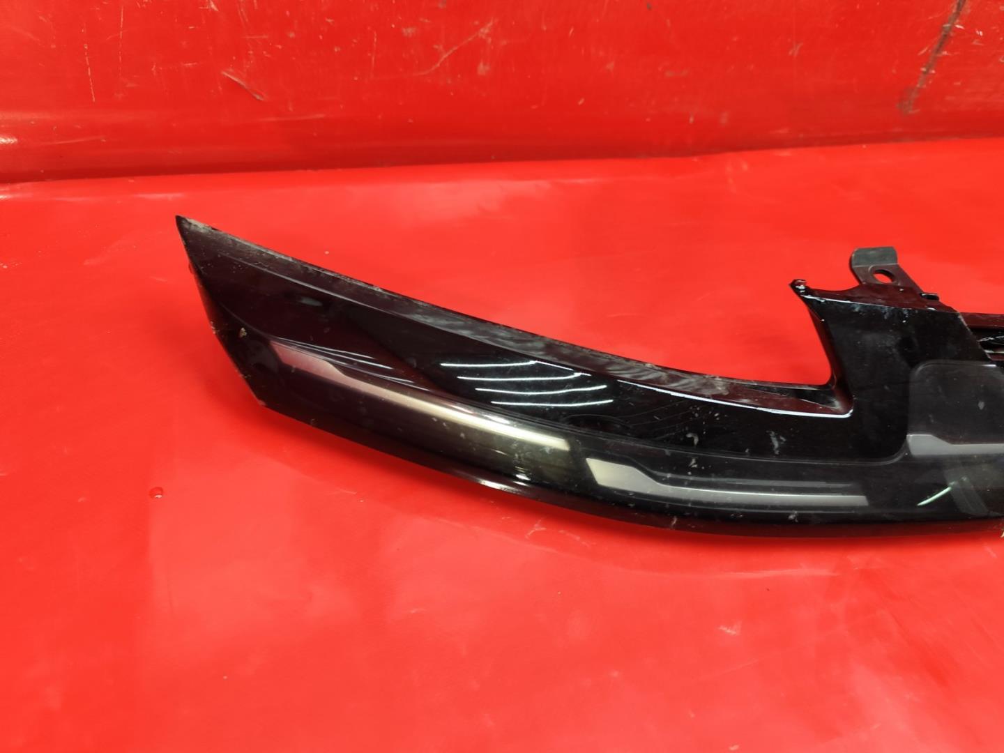 Накладка на решетку радиатора