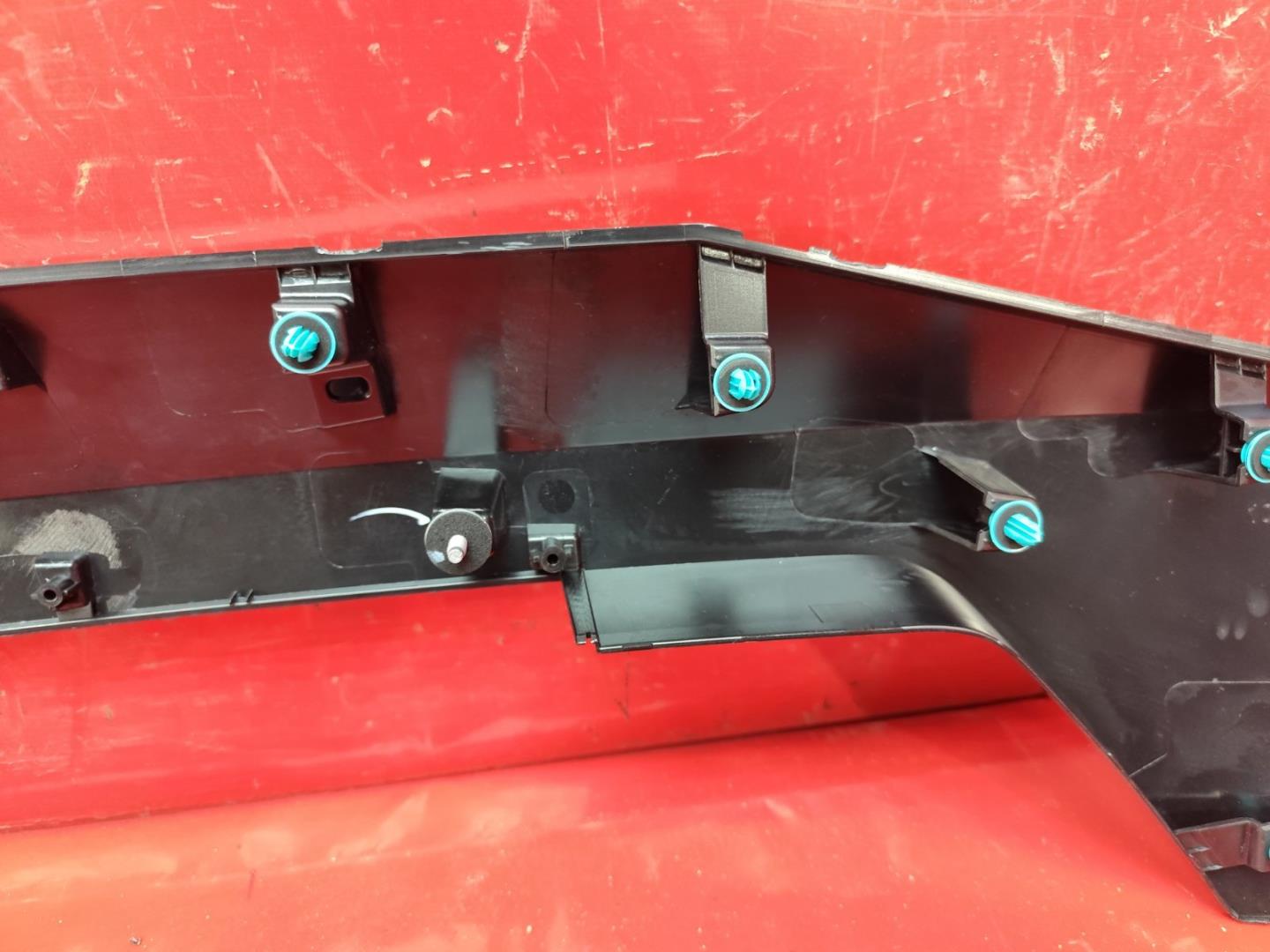 Накладка крышки багажника