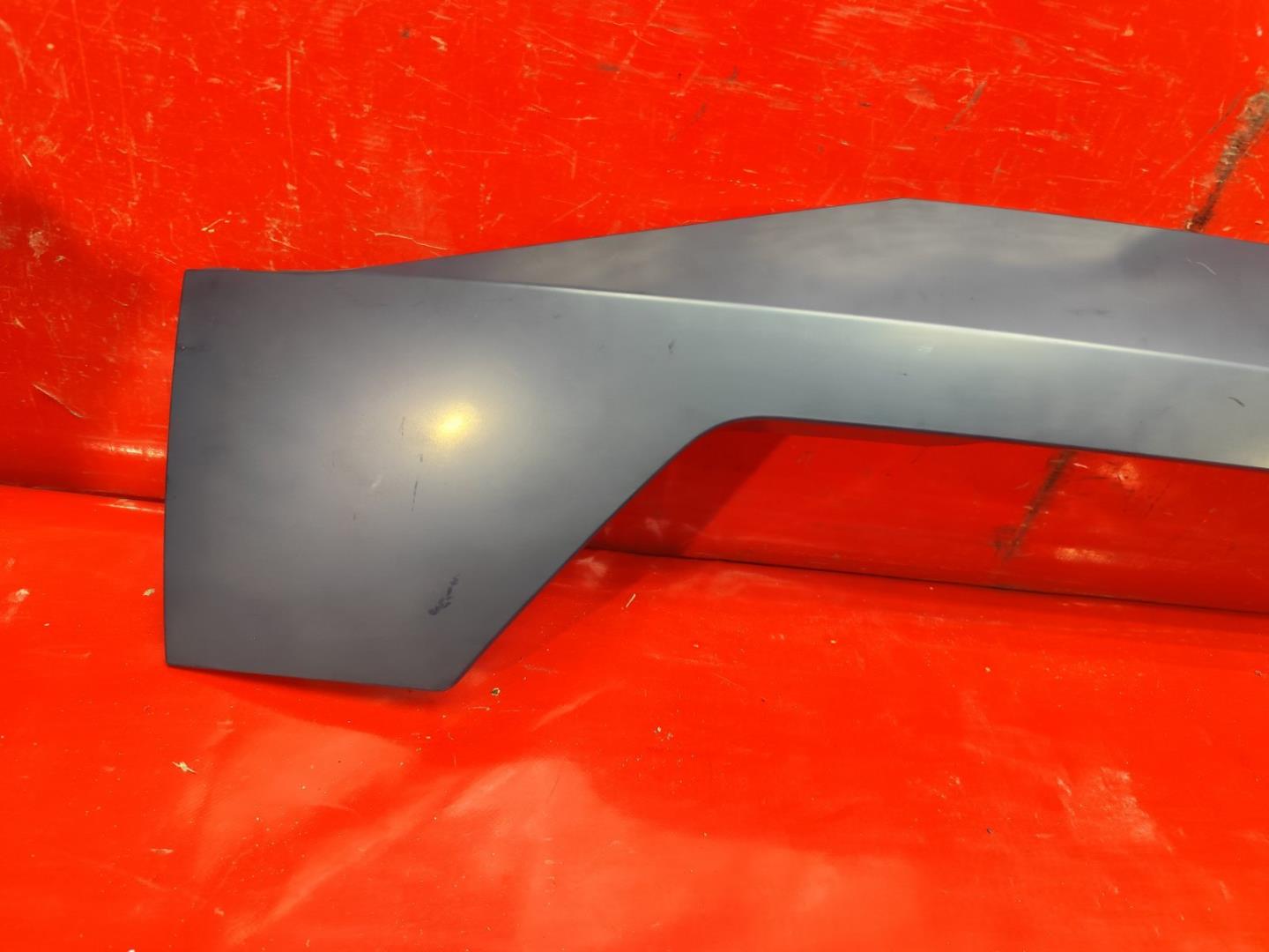 Накладка крышки багажника