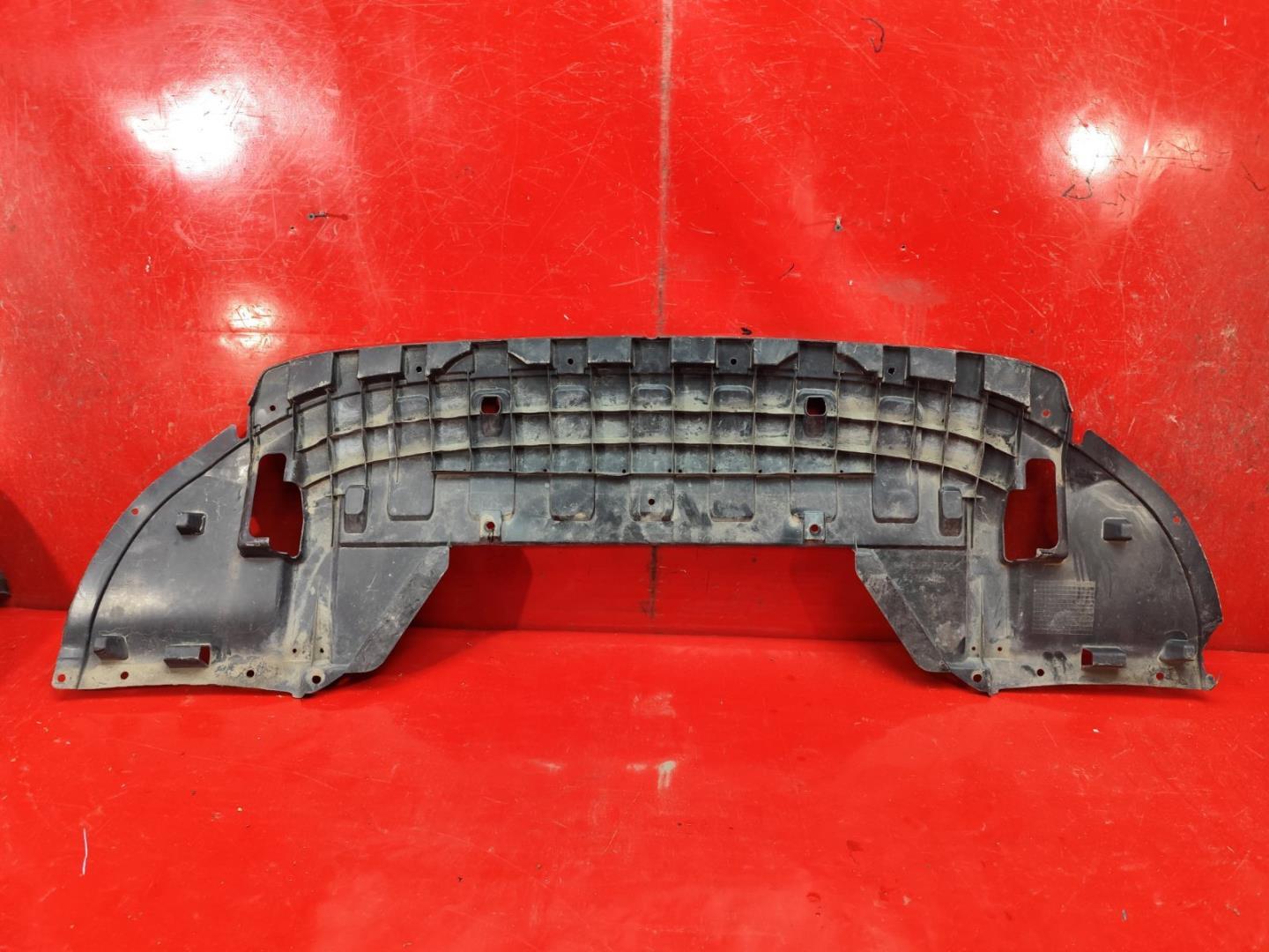 Пыльник переднего бампера