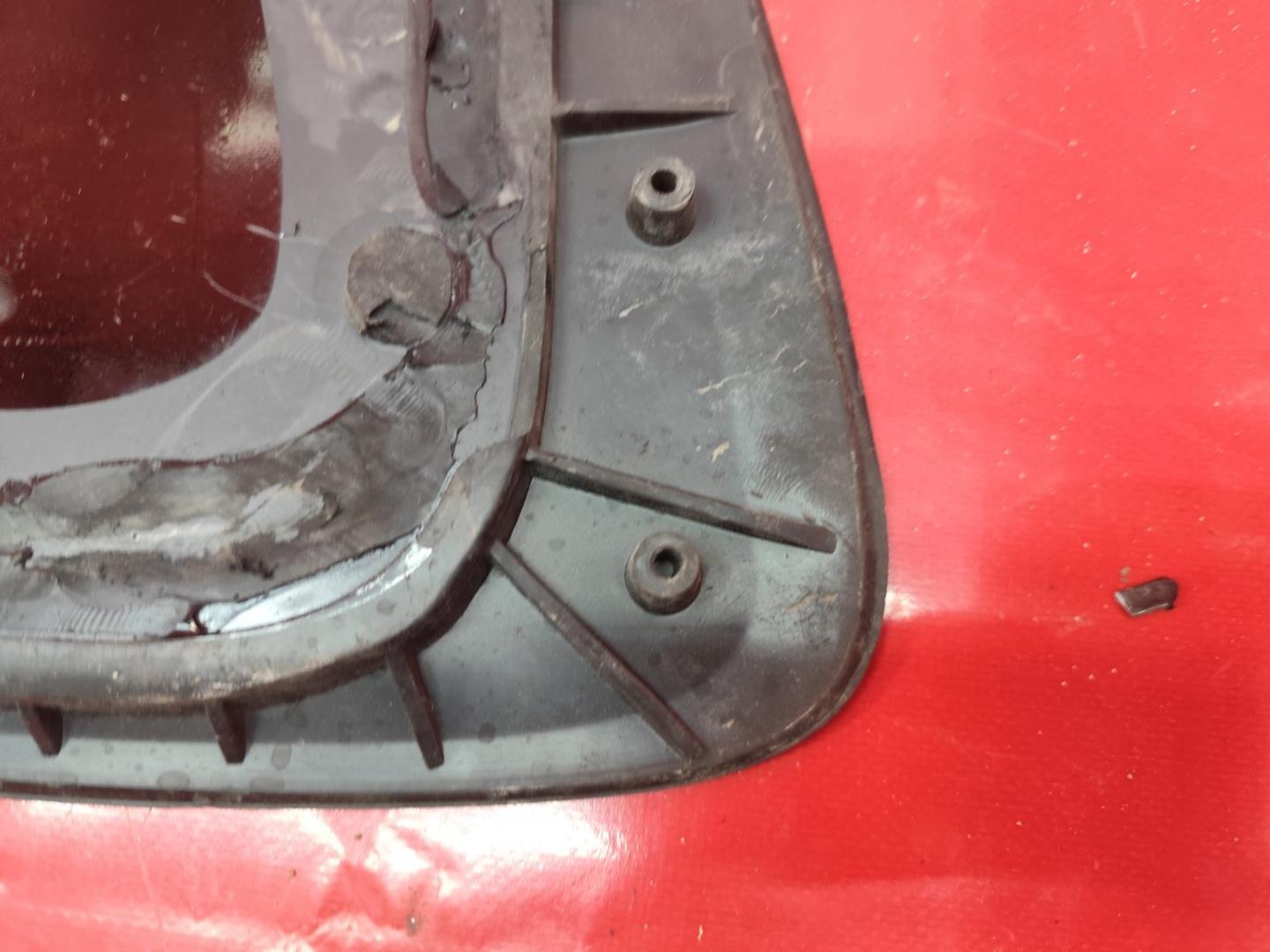 Стекло боковое