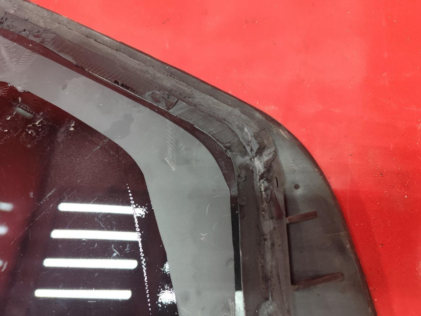 Стекло боковое