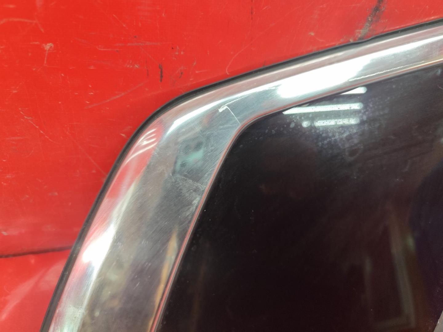 Стекло боковое