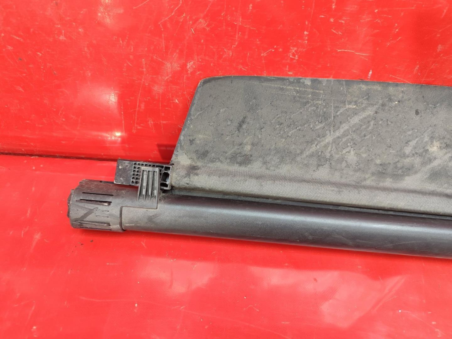 Шторка багажника