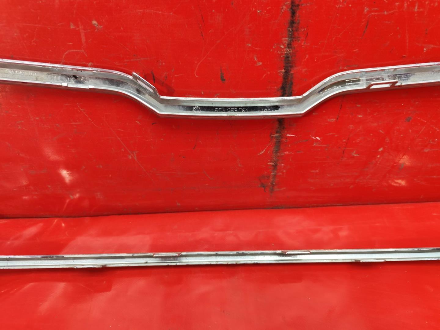 Накладка на решетку радиатора