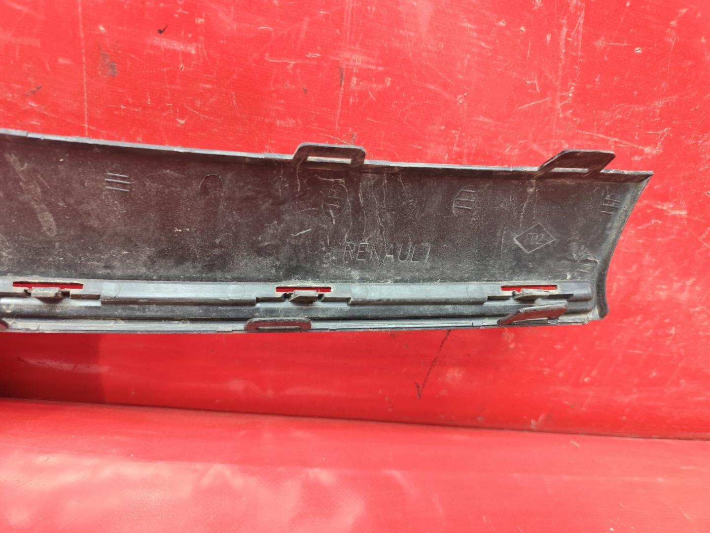 Накладка на решетку радиатора