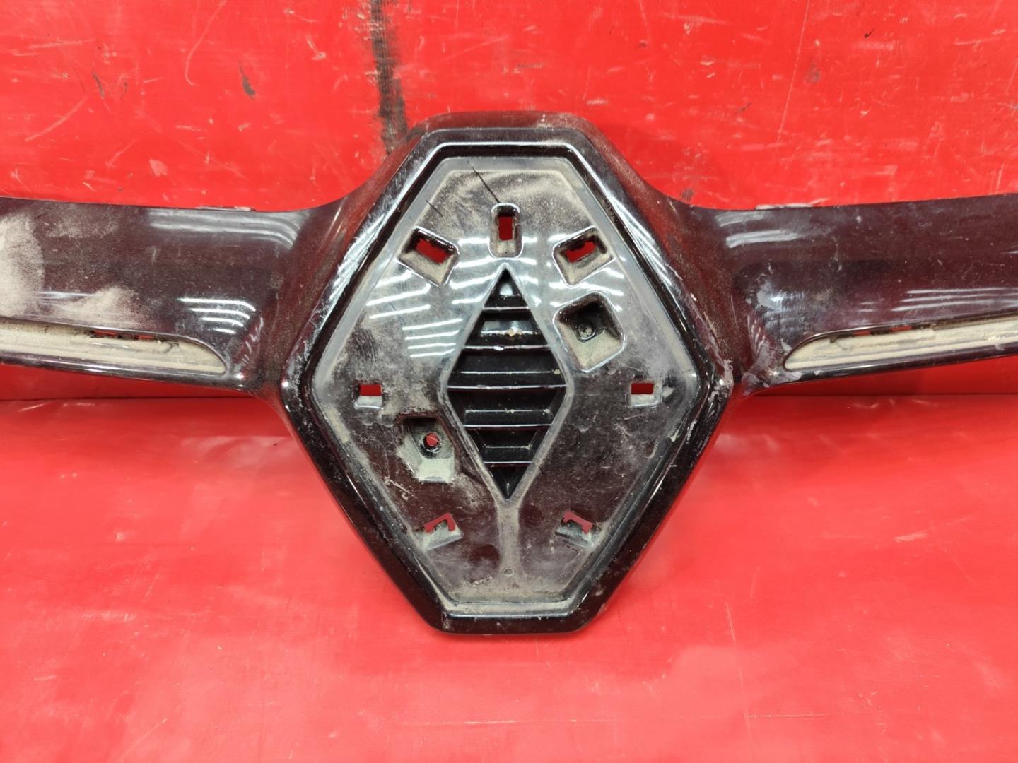 Накладка на решетку радиатора