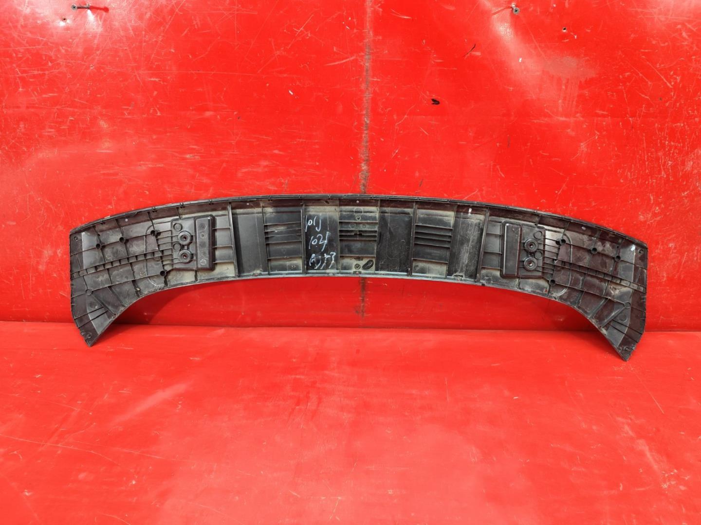 Накладка спойлера