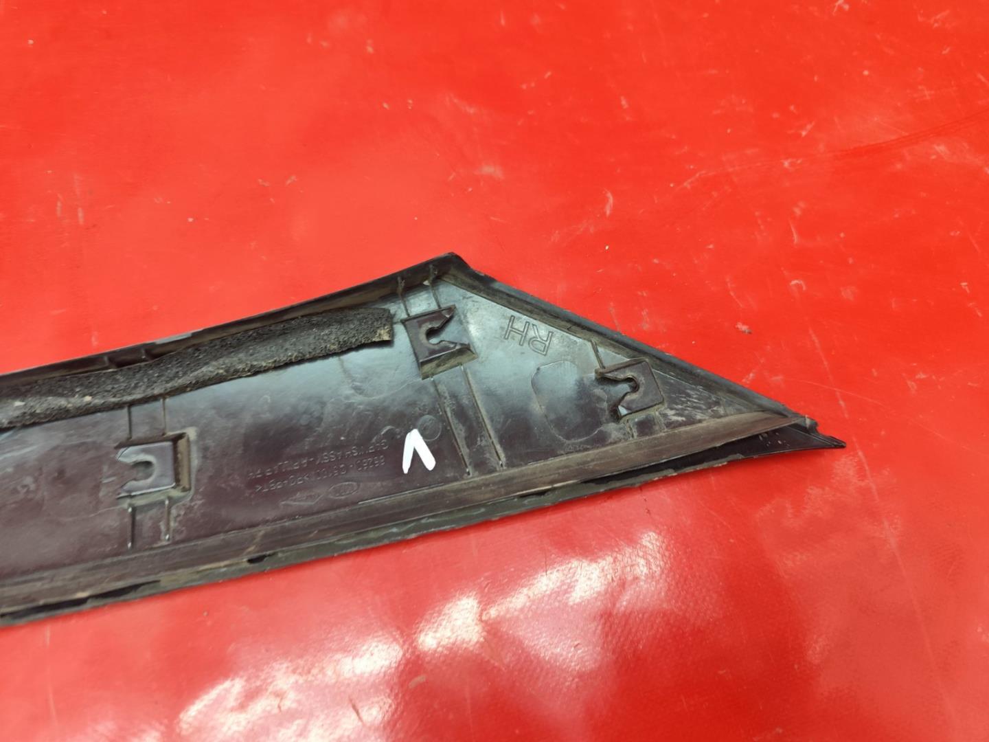 Обшивка стойки